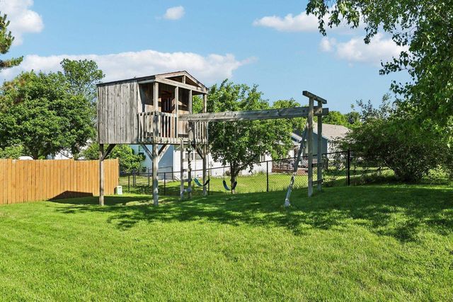 606 Garfield Avenue, Evansville, WI 53536