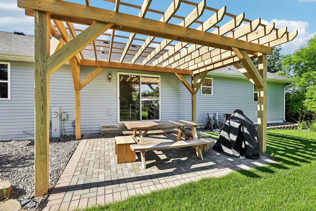 606 Garfield Avenue, Evansville, WI 53536