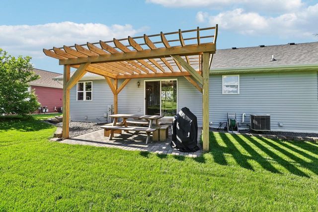 606 Garfield Avenue, Evansville, WI 53536