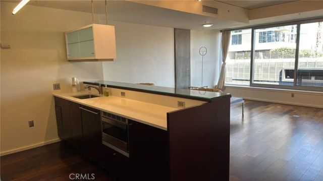 1155 S Grand Avenue 709, Los Angeles, CA 90015