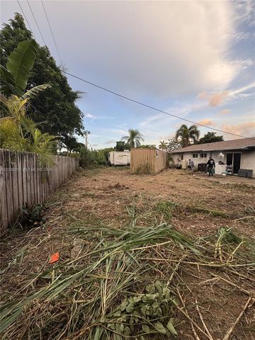 16525 SW 292nd Ter, Homestead, FL 33033
