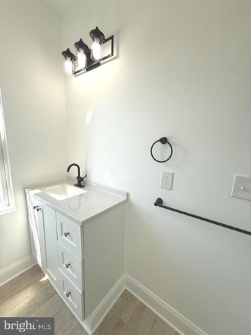 1601 N LONGWOOD ST, Baltimore, MD 21216