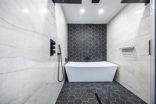 405 BLACKHAWK CIRCLE, Sun City Center, FL 33573