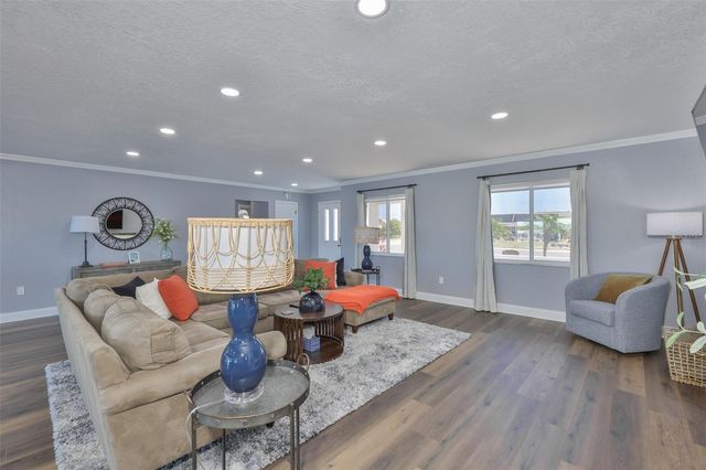 405 BLACKHAWK CIRCLE, Sun City Center, FL 33573