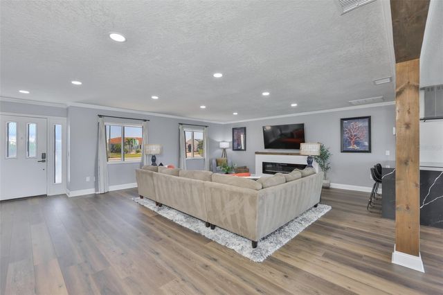 405 BLACKHAWK CIRCLE, Sun City Center, FL 33573