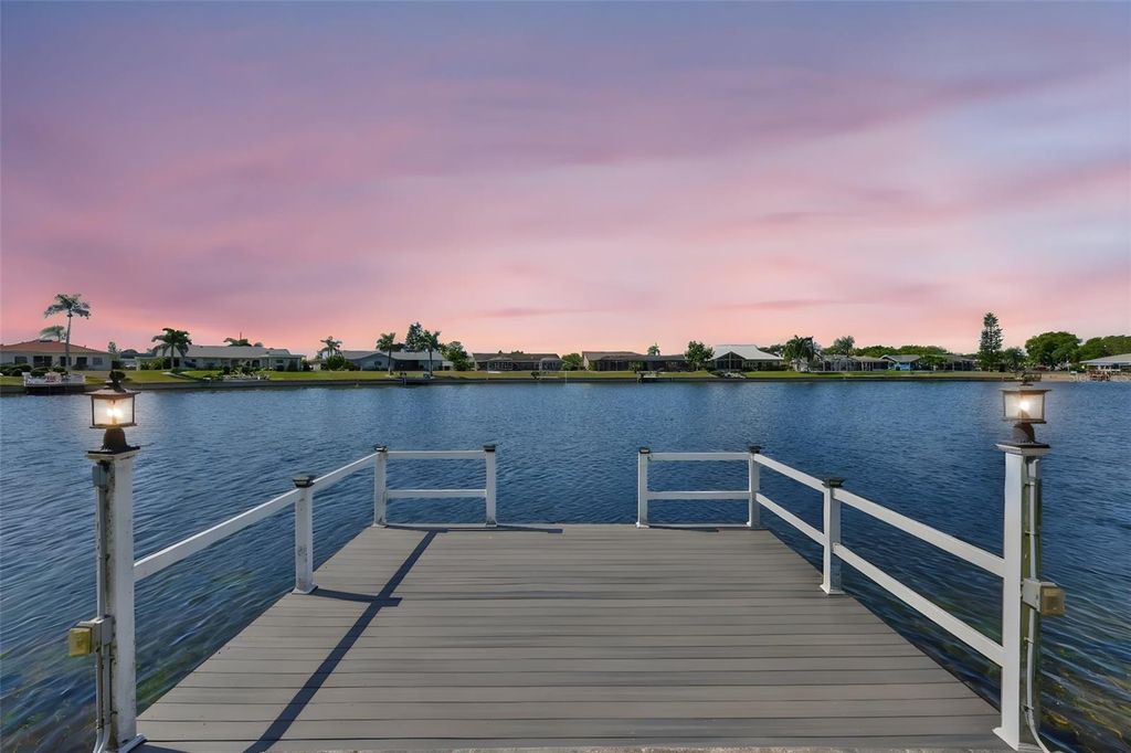 405 BLACKHAWK CIRCLE, Sun City Center, FL 33573