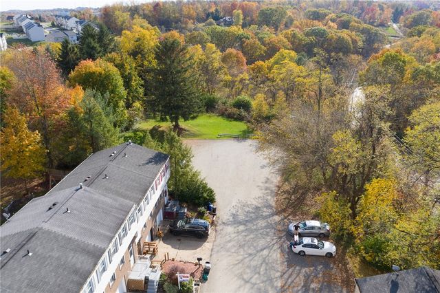 84 Cortland Dr W, Kennedy Twp, PA 15136