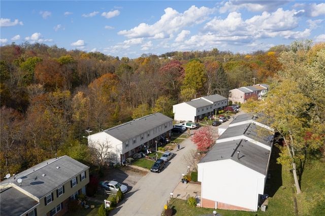 84 Cortland Dr W, Kennedy Twp, PA 15136