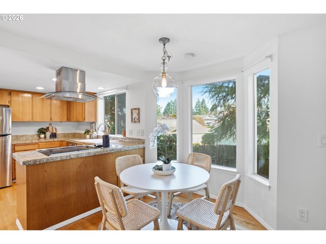 20182 Sw TILLAMOOK Ct, Tualatin, OR 97062