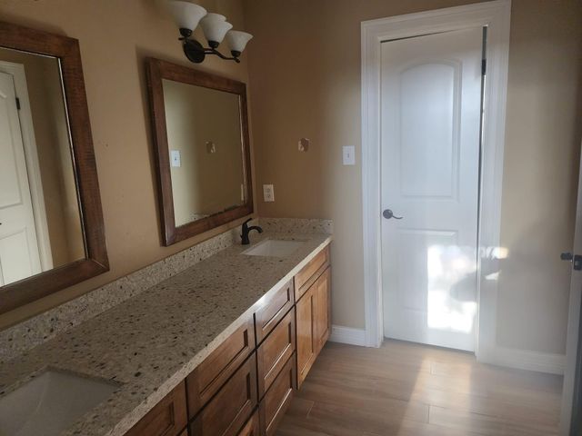 9902 Kings Walk Round, Houston, TX 77070