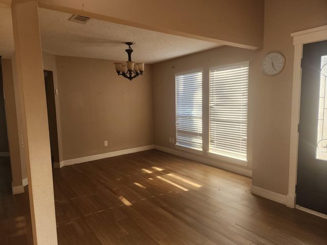 9902 Kings Walk Round, Houston, TX 77070