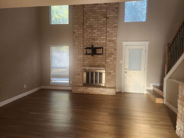 9902 Kings Walk Round, Houston, TX 77070