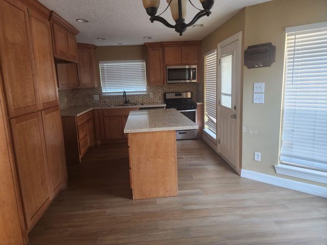 9902 Kings Walk Round, Houston, TX 77070