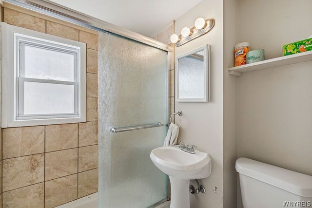 37 Northrup Place, Buffalo, NY 14214
