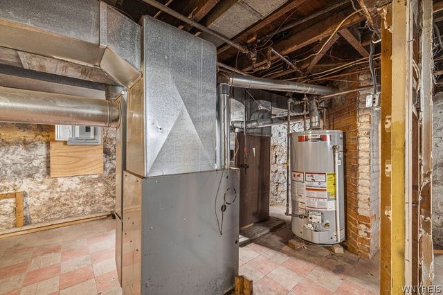 37 Northrup Place, Buffalo, NY 14214
