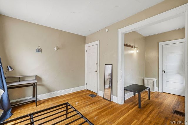 37 Northrup Place, Buffalo, NY 14214