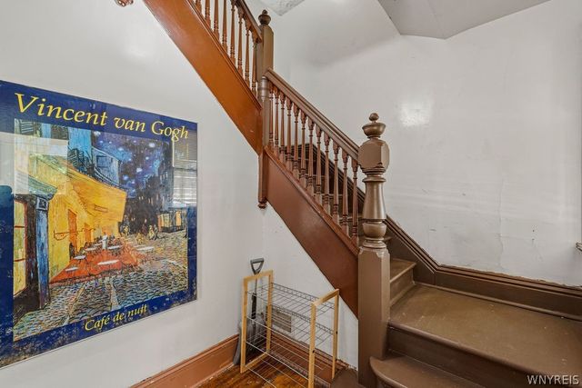 37 Northrup Place, Buffalo, NY 14214