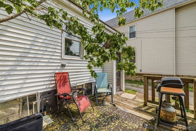 37 Northrup Place, Buffalo, NY 14214