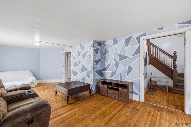 37 Northrup Place, Buffalo, NY 14214