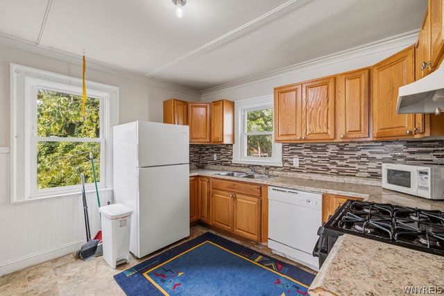 37 Northrup Place, Buffalo, NY 14214