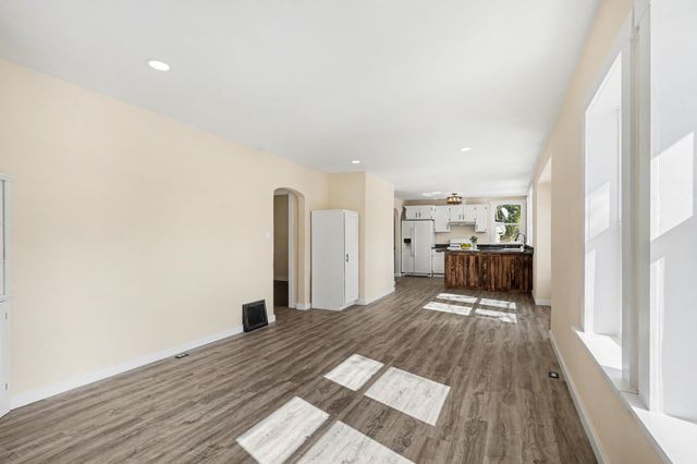 201 Ilene Street, Sturgis, MI 49091