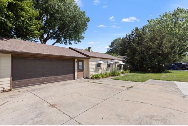 2117 N Alpine Road, Rockford, IL 61107