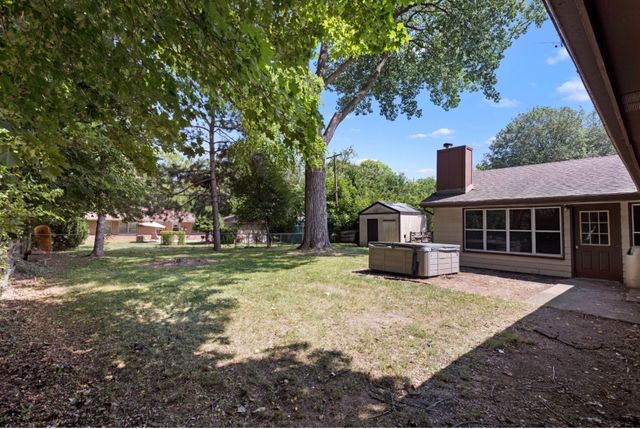 2117 N Alpine Road, Rockford, IL 61107