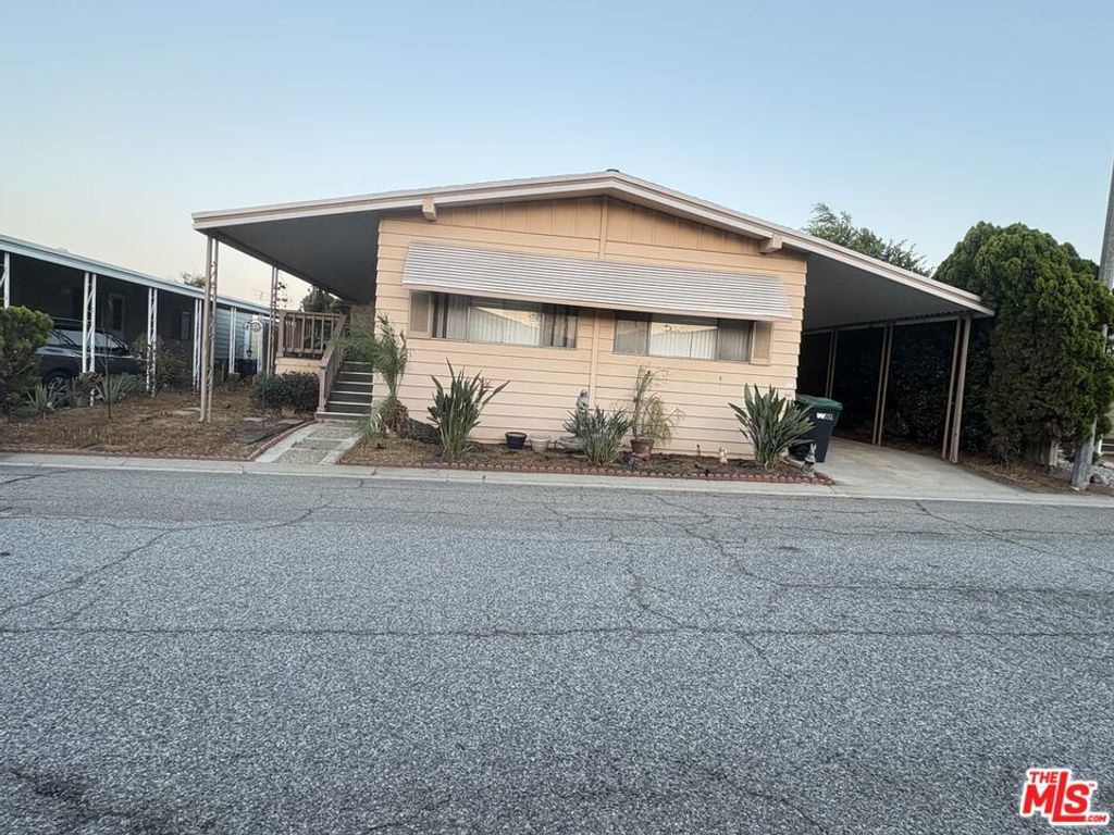 Image 1 of property listing at 2601 E Victoria Street 99, Compton, CA 90220