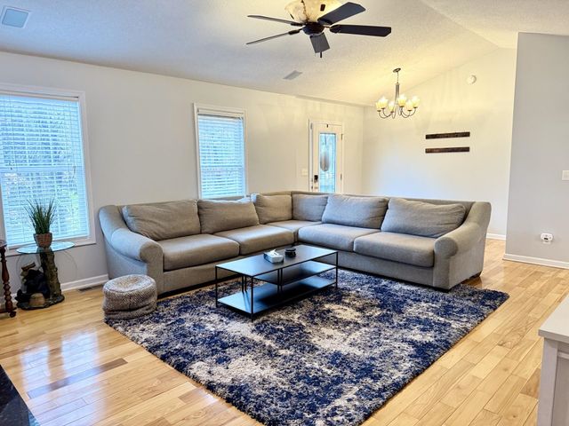 483 CUB LN, Mcgaheysville, VA 22840