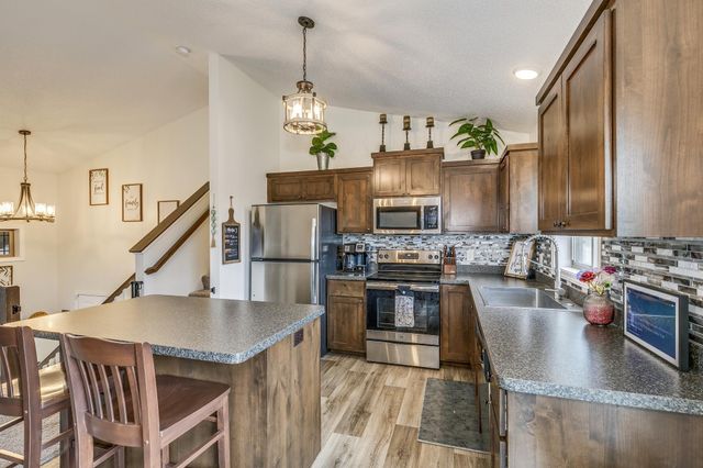 37621 Hawthorne Avenue, North Branch, MN 55056