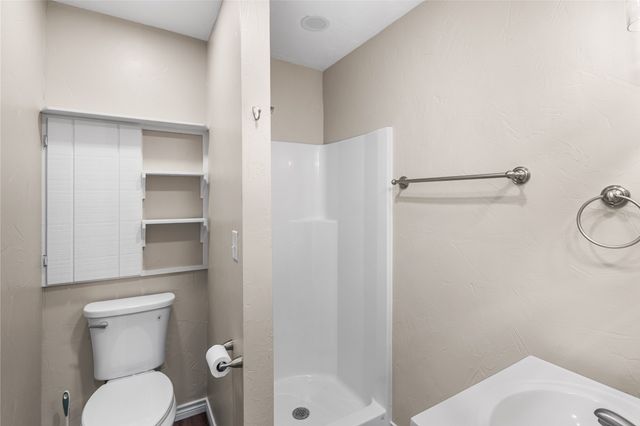 104 Chisholm Street, St Jo, TX 76265