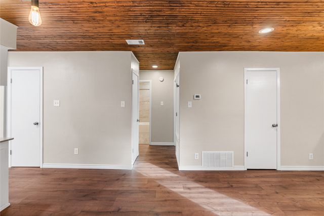 104 Chisholm Street, St Jo, TX 76265