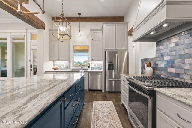 112 Snapping Lane, Broussard, LA 70518