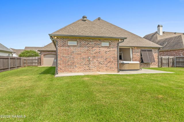 112 Snapping Lane, Broussard, LA 70518