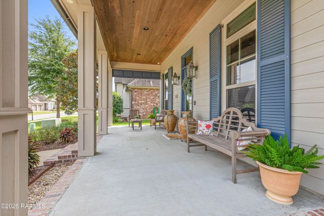 112 Snapping Lane, Broussard, LA 70518