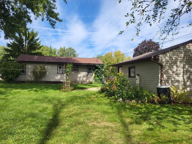 1703 PLANK ROAD, Menasha, WI 54952
