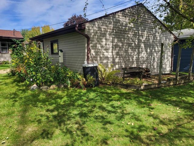 1703 PLANK ROAD, Menasha, WI 54952