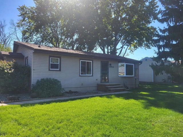 1703 PLANK ROAD, Menasha, WI 54952