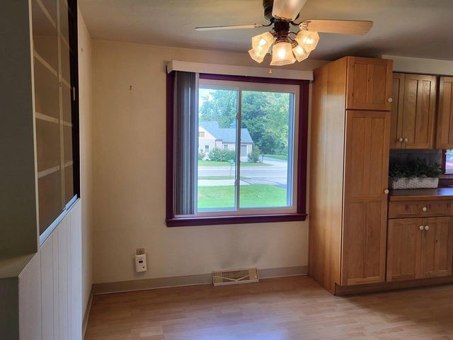 1703 PLANK ROAD, Menasha, WI 54952