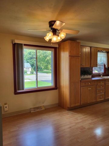 1703 PLANK ROAD, Menasha, WI 54952