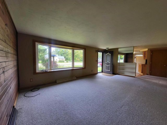 1703 PLANK ROAD, Menasha, WI 54952