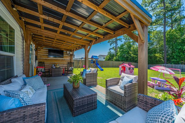 437 Spanish Wells Road, Summerville, SC 29486
