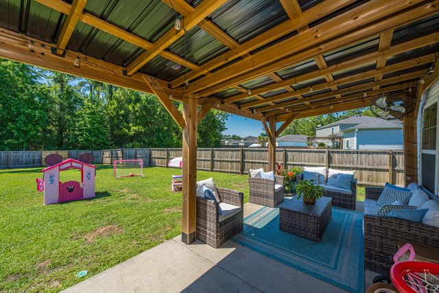 437 Spanish Wells Road, Summerville, SC 29486