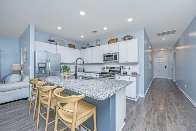 437 Spanish Wells Road, Summerville, SC 29486