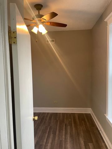 451 E 111th Street 3R, Chicago, IL 60628