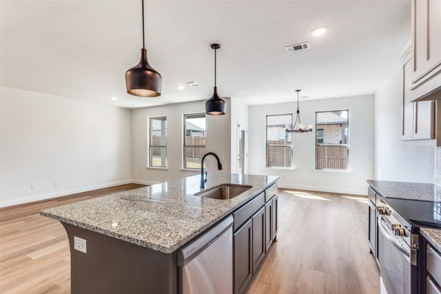 514 Hillcrest Circle, Justin, TX 76247