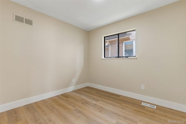 20869 Panama Street, Warren, MI 48091