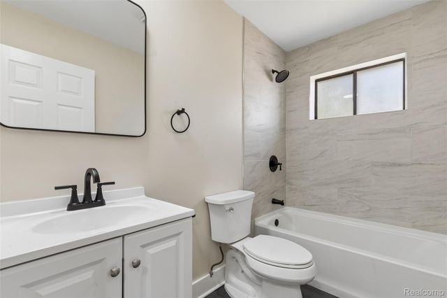 20869 Panama Street, Warren, MI 48091