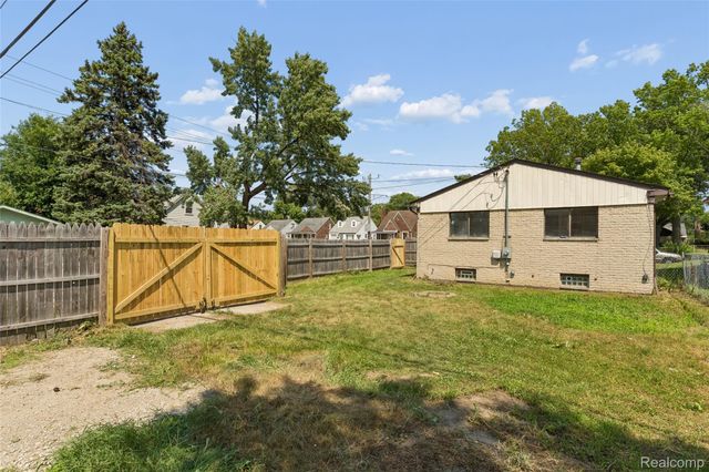 20869 Panama Street, Warren, MI 48091