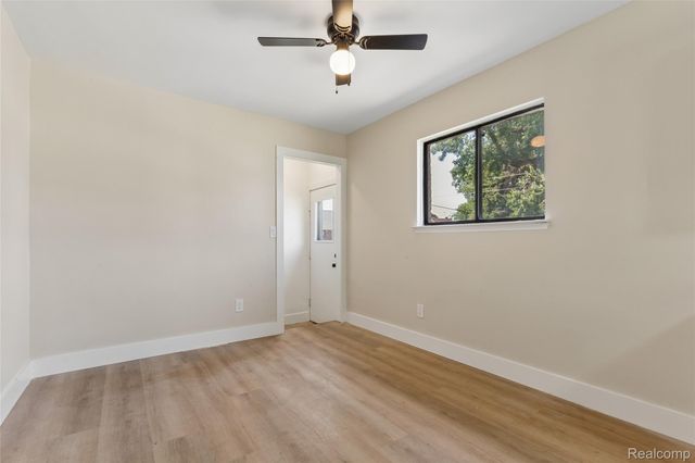 20869 Panama Street, Warren, MI 48091